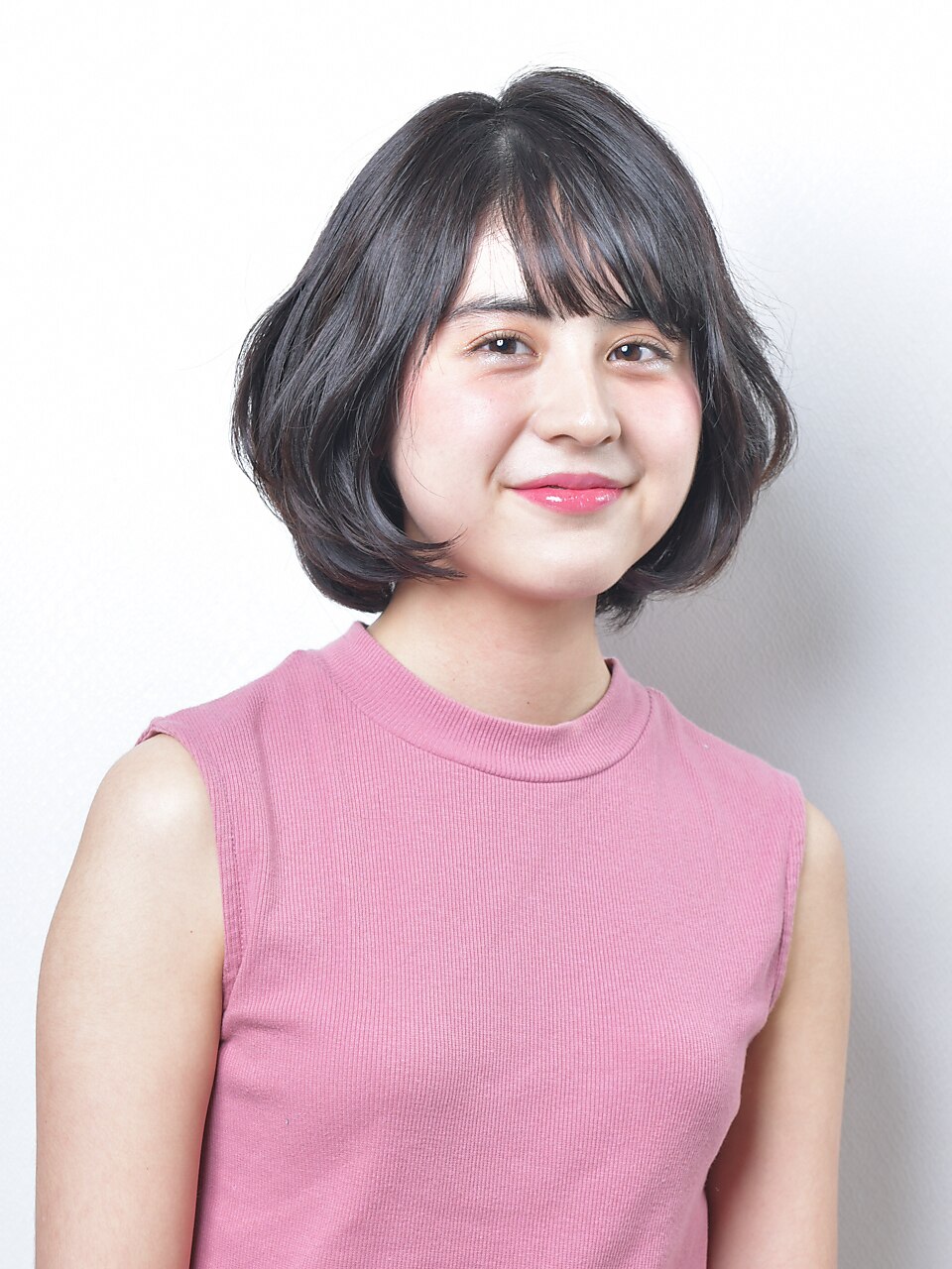 小顔に見えるナチュラルボブスタイル(馬場 瞳)